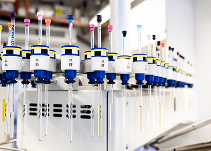 Kernspinresonanzspektroskopie-NMR.jpg Kernspinresonanzspektroskopie-NMR.jpg